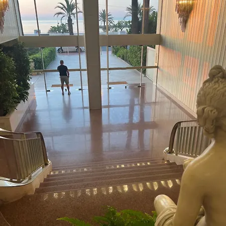 15 Porte De France , Appartement *