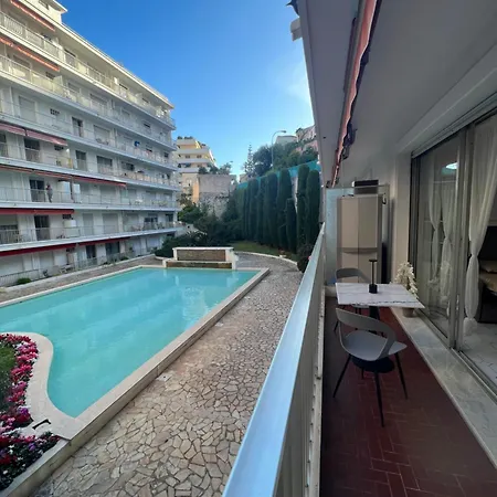 Appartement 15 Porte De France , *