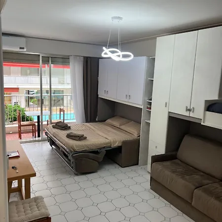 15 Porte De France , * Menton